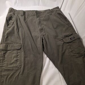 Wrangler Men's Dark Olive Green Denim Cargo Pants 40x30, Relaxed Fit
